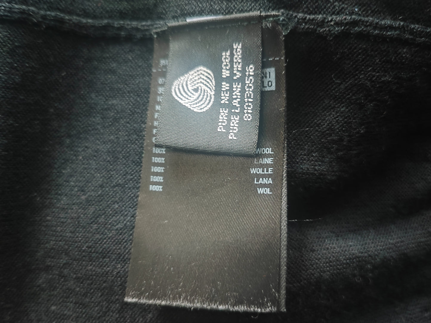 Pullover Schurwolle schwarz Gr. M / Modell 21