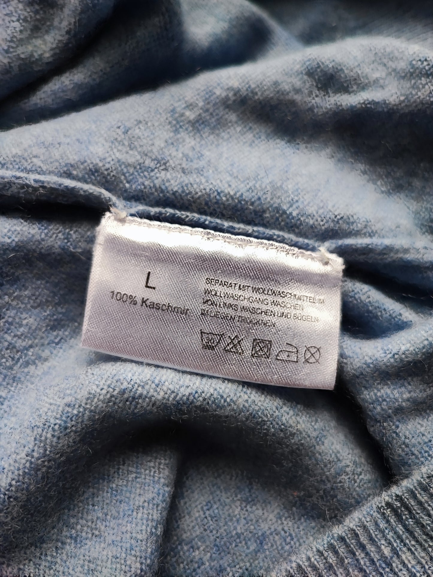 Pullover Kaschmir hellblau Gr. L / Modell 106